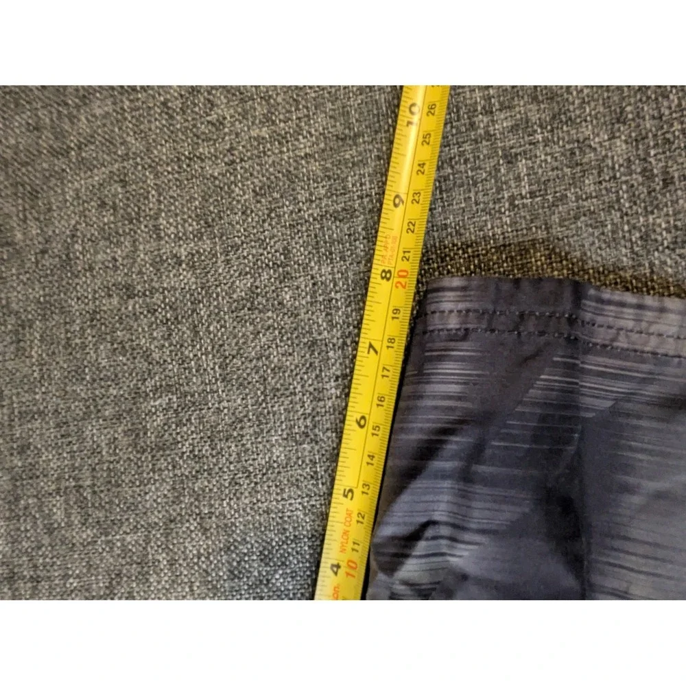 Nike Board Shorts Abstract Mesh lined Gray Striped Outdoor Mens XL Trunks
